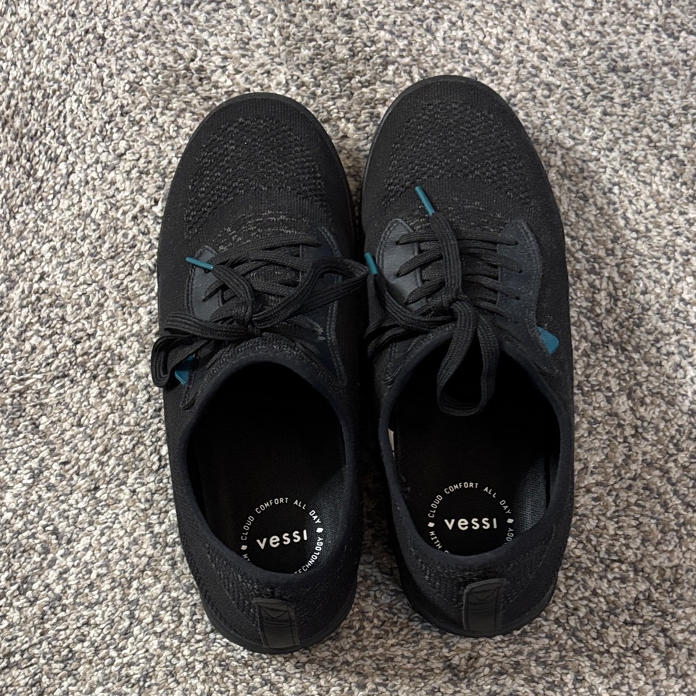 Vessi Men's Weekend Black and Teal Sneakers